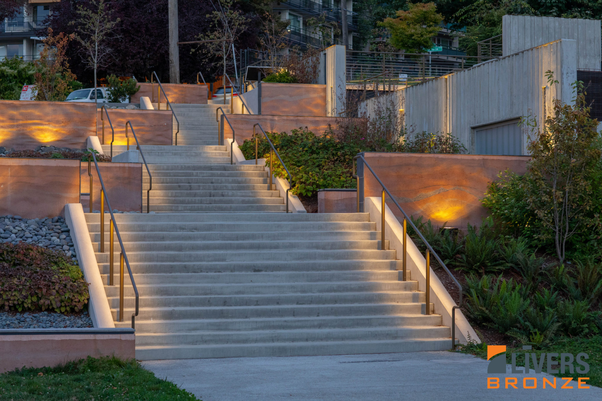LED illuminated commercial handrail